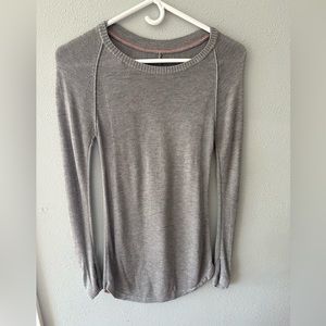 Lulemon womens grey xs top